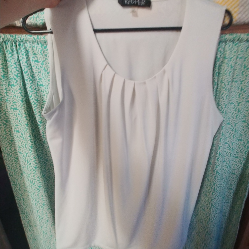 Dress shirt white sleeveless